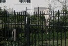 Applethorpeback-yard-fencing-2.jpg; ?>